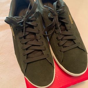 Puma Vikky Suede Sneakers
